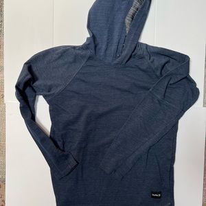 Mens lightweight hoodie.  Long sleeve.  Excellent condition.   Front pockets